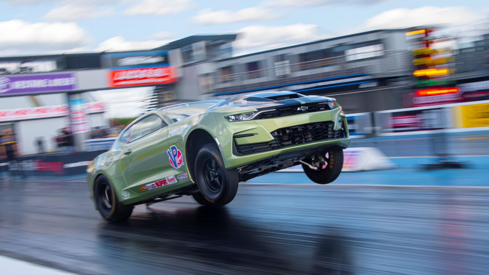 VP Racing returns as the official fuel and title sponsor of Doorslammers at Santa Pod.