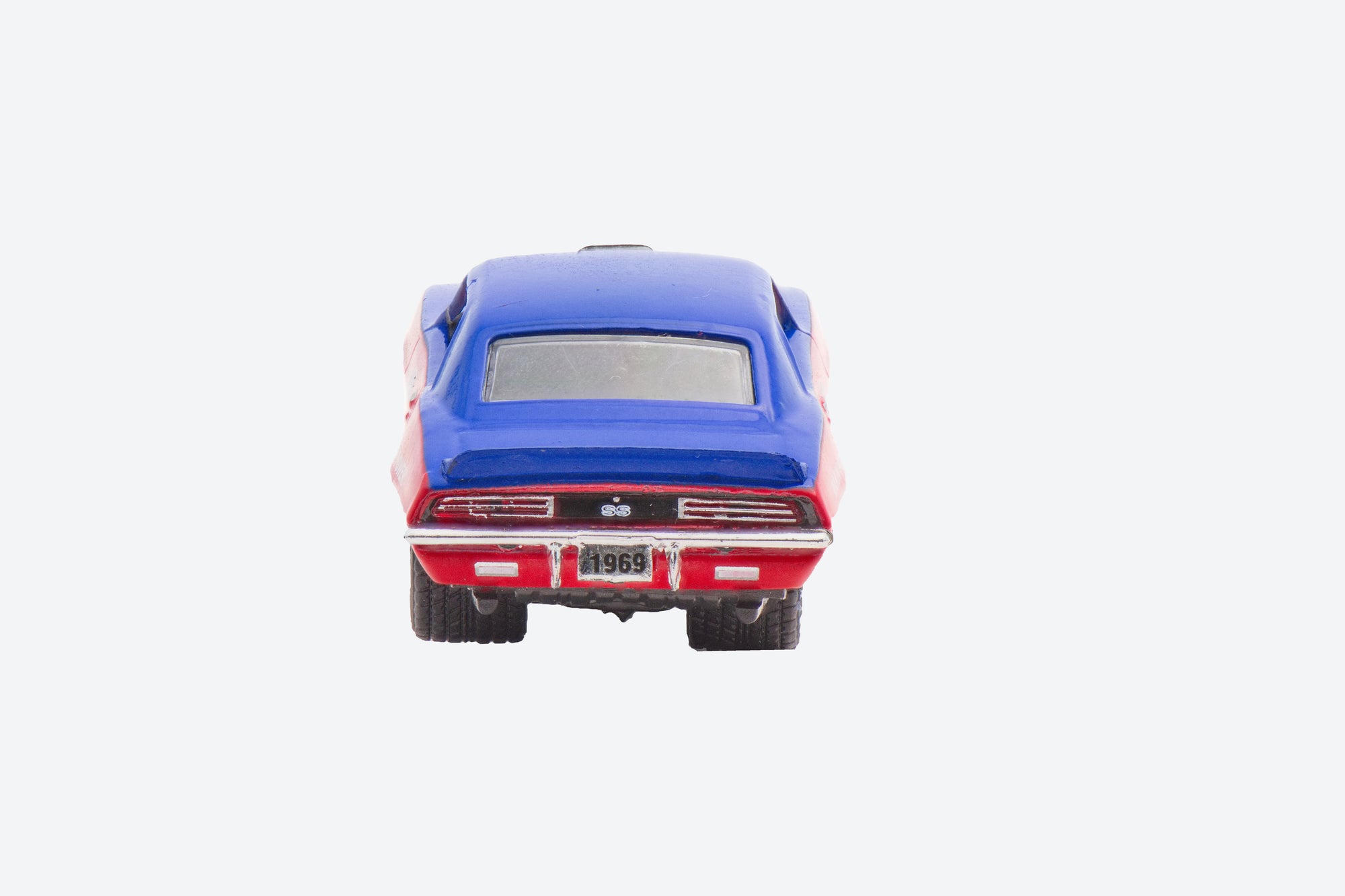 VP 1969 Chevy Camaro SS/RS 1:64 Scale