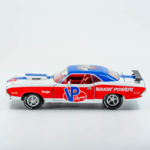 VP Racing 1970 Dodge Challenger R/T Hemi 1:24 scale diecast